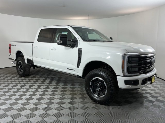 New 2026 Ford F350 Platinum image 3