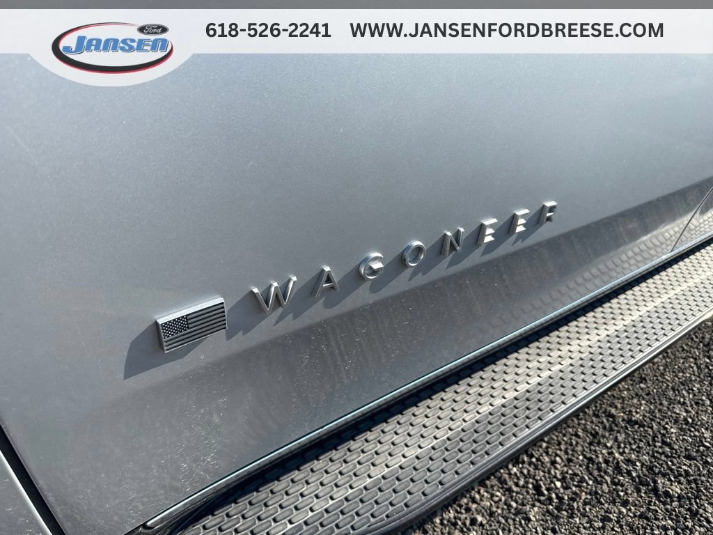 Used 2022 Jeep Wagoneer Series II AWD/4WD image 28