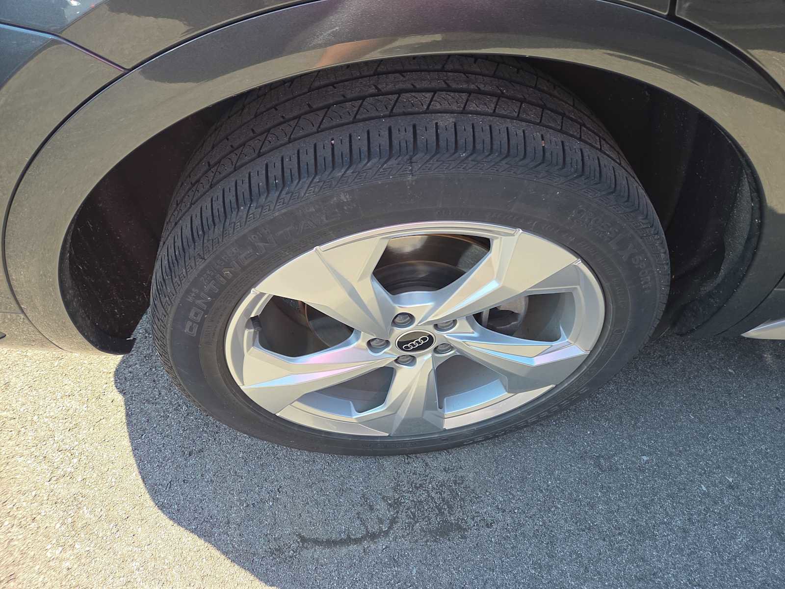 Used 2024 Audi Q5 2.0T Premium w/ Convenience Package image 4