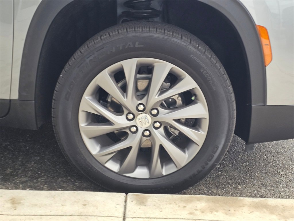 Used 2025 Buick Enclave Preferred w/ Power Package image 9