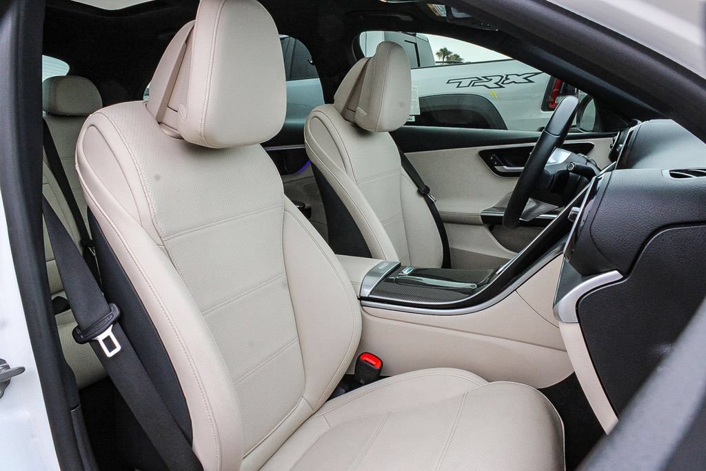 Used 2023 Mercedes-Benz C 300 Sedan image 17