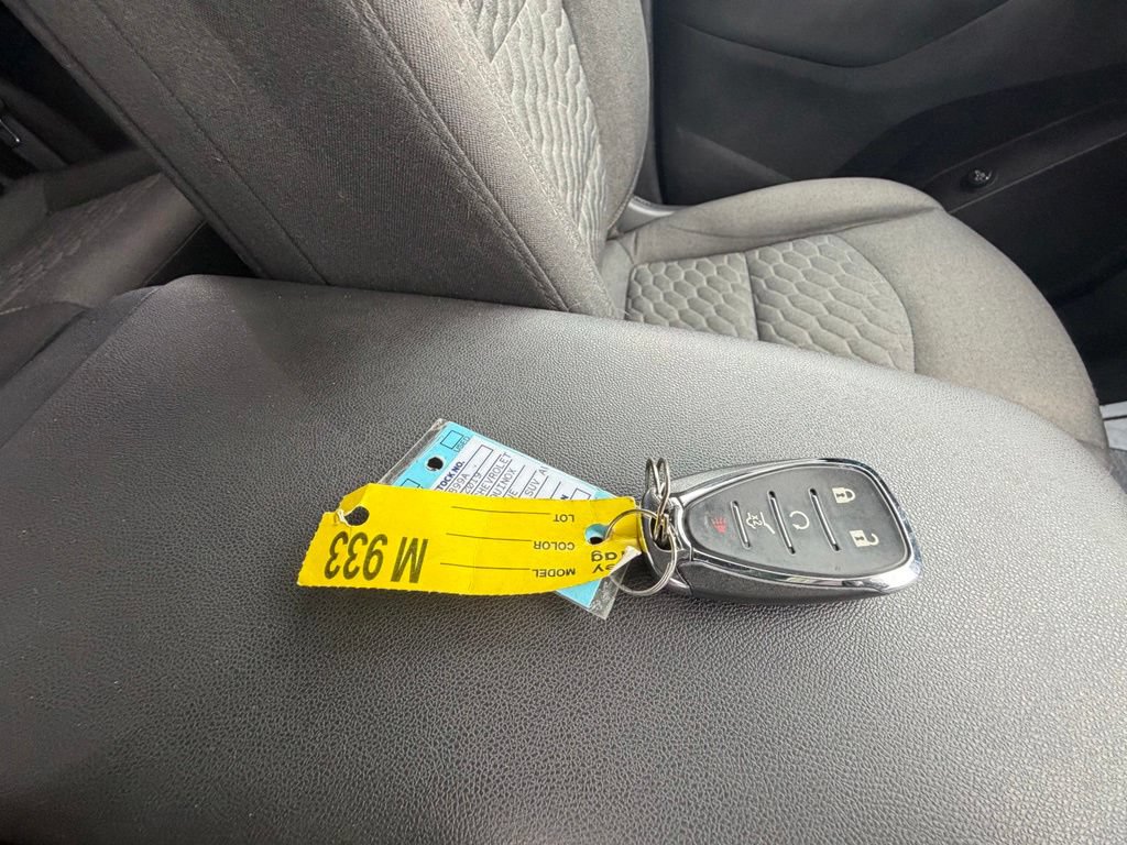 Used 2019 Chevrolet Equinox LT AWD/4WD image 35