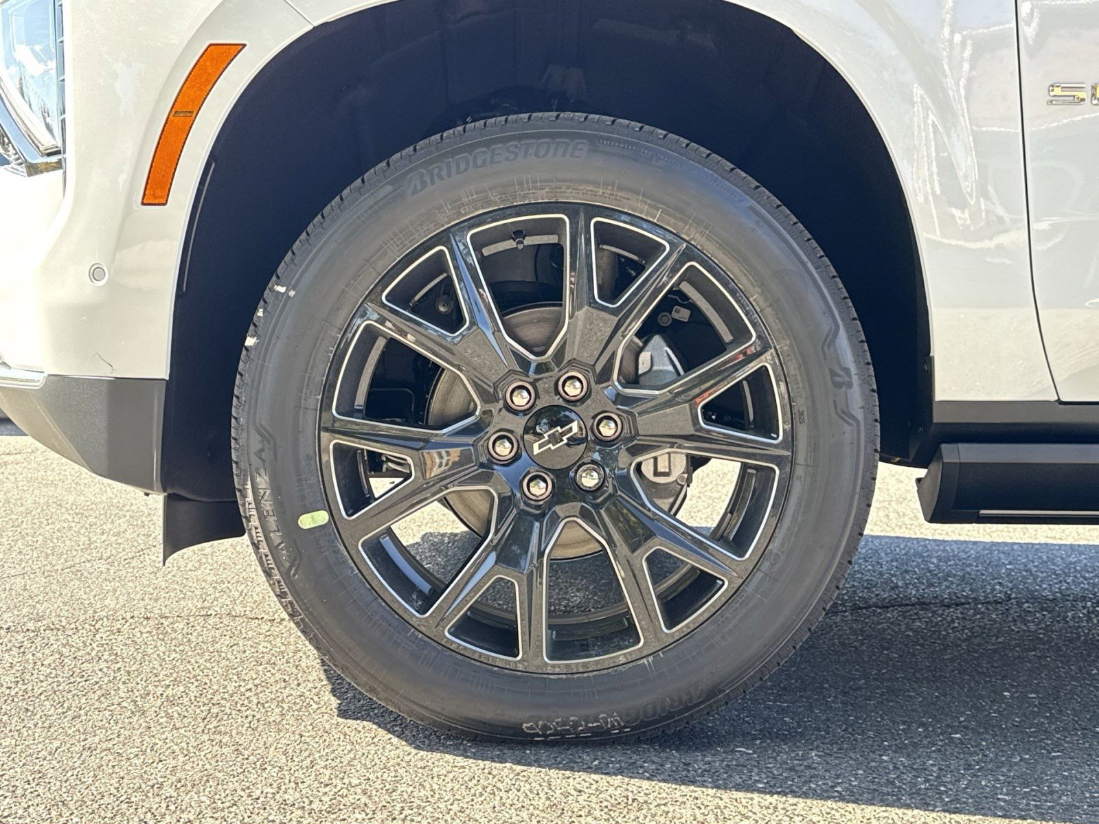 New 2026 Chevrolet Suburban High Country image 12