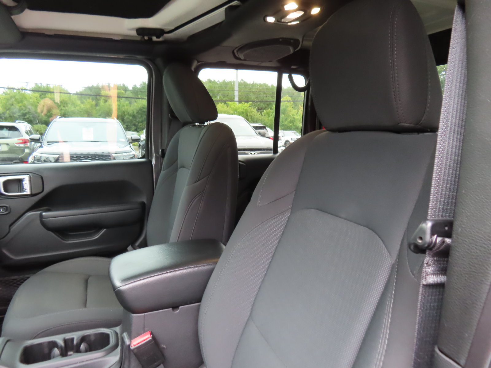 Used 2022 Jeep Gladiator Sport AWD/4WD image 30
