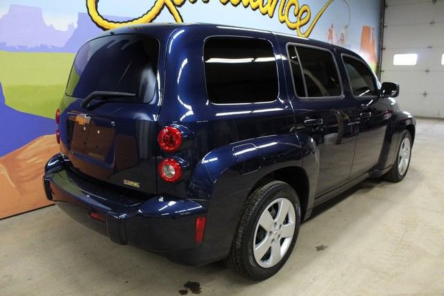 Used 2010 Chevrolet HHR LS image 4