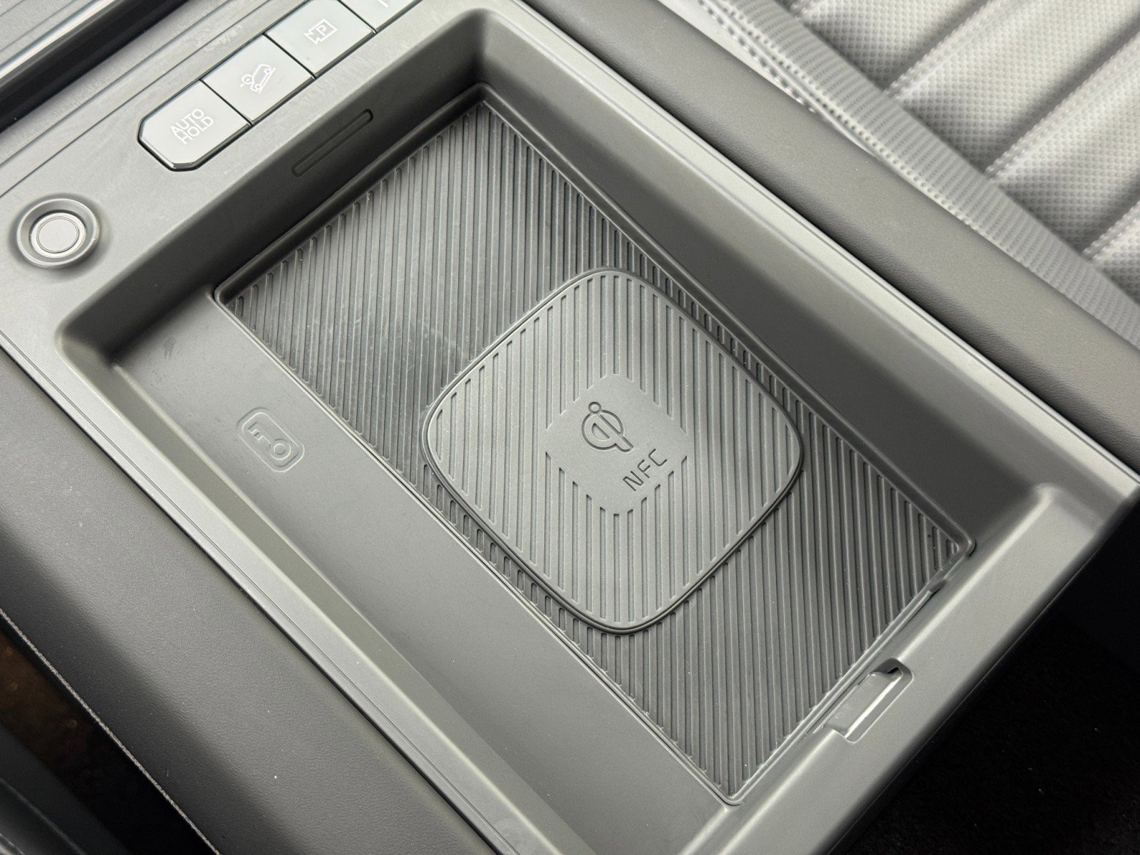 Used 2024 Kia EV9 Land image 36