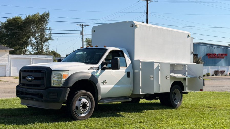 Used 2015 Ford F550 2WD Regular Cab Super Duty image 1