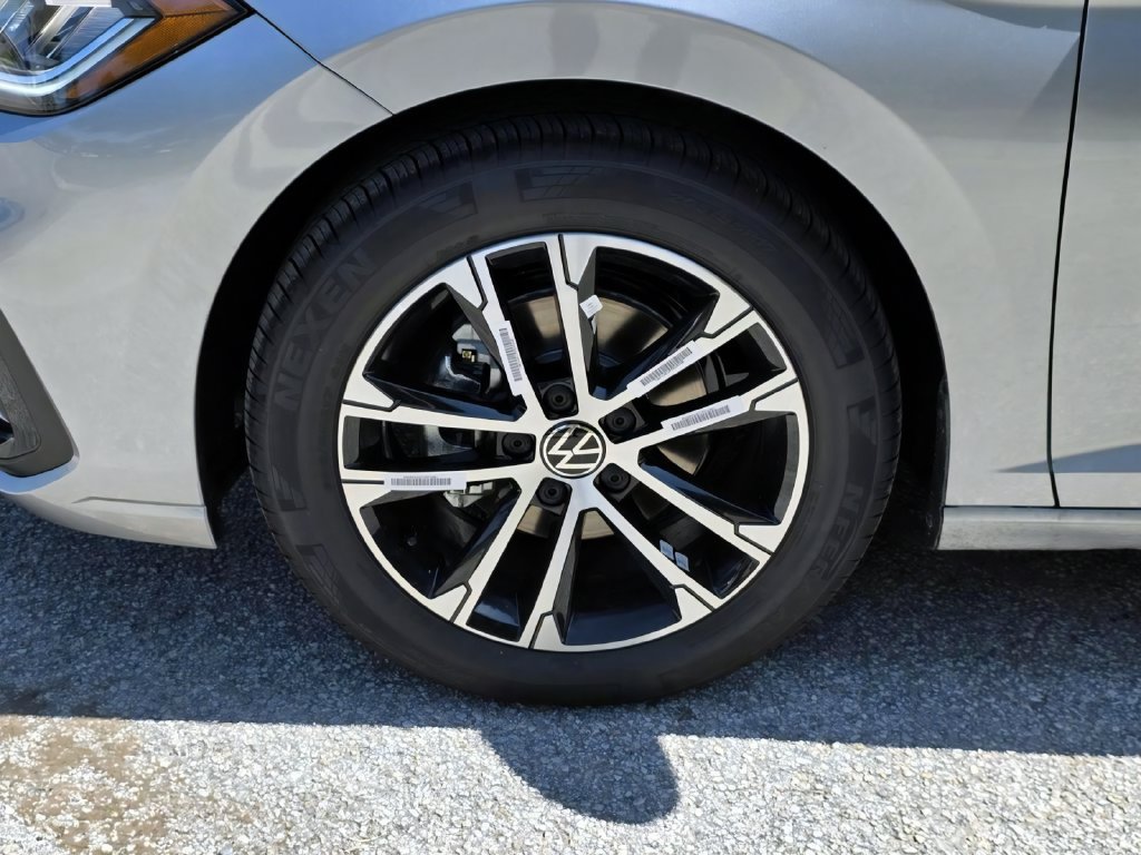 New 2025 Volkswagen Jetta Sport FWD image 9