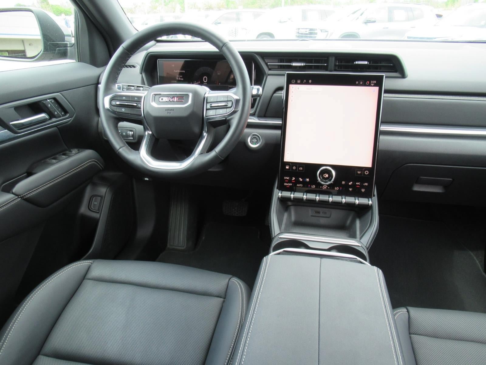 Used 2025 GMC Terrain Elevation w/ Elevation Premium Package AWD/4WD image 13