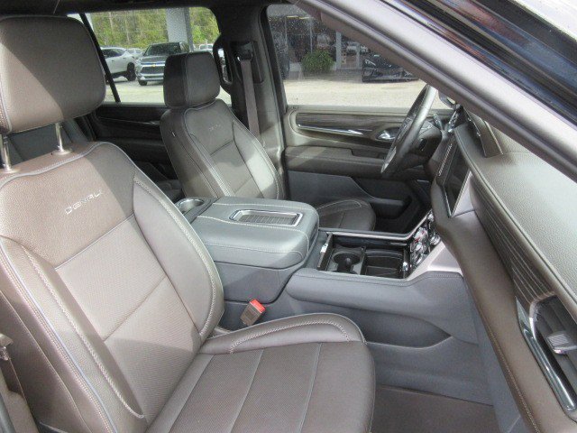 Used 2023 GMC Yukon XL Denali w/ LPO, Floor Liner Package image 13