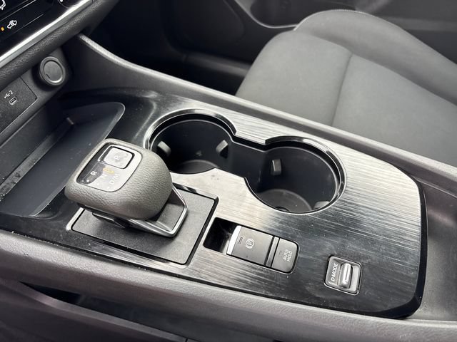 Used 2024 Nissan Rogue S FWD image 24