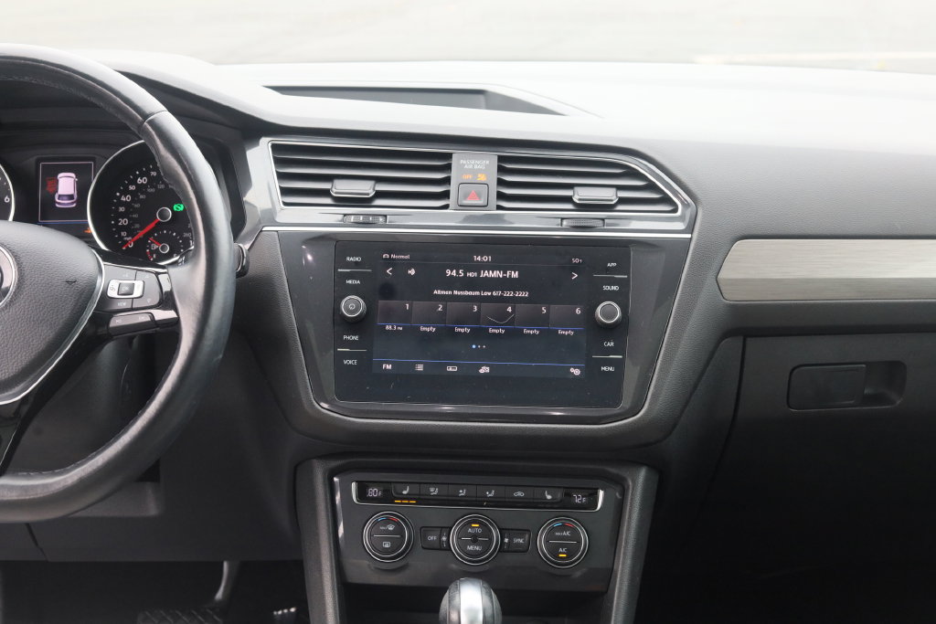 Used 2019 Volkswagen Tiguan SE w/ Panoramic Sunroof Package AWD/4WD image 24