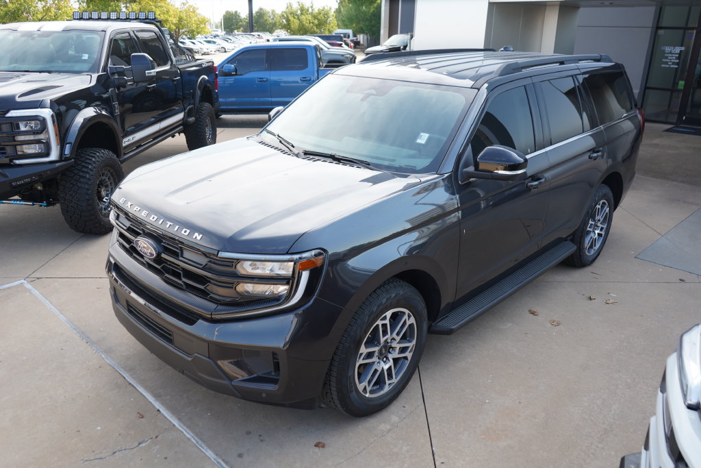 New 2026 Ford Expedition Active AWD/4WD image 15
