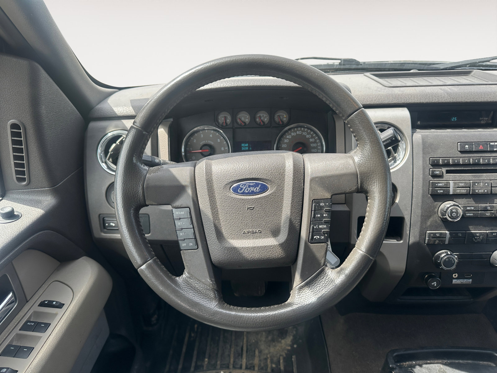 Used 2010 Ford F150 XLT AWD/4WD image 12