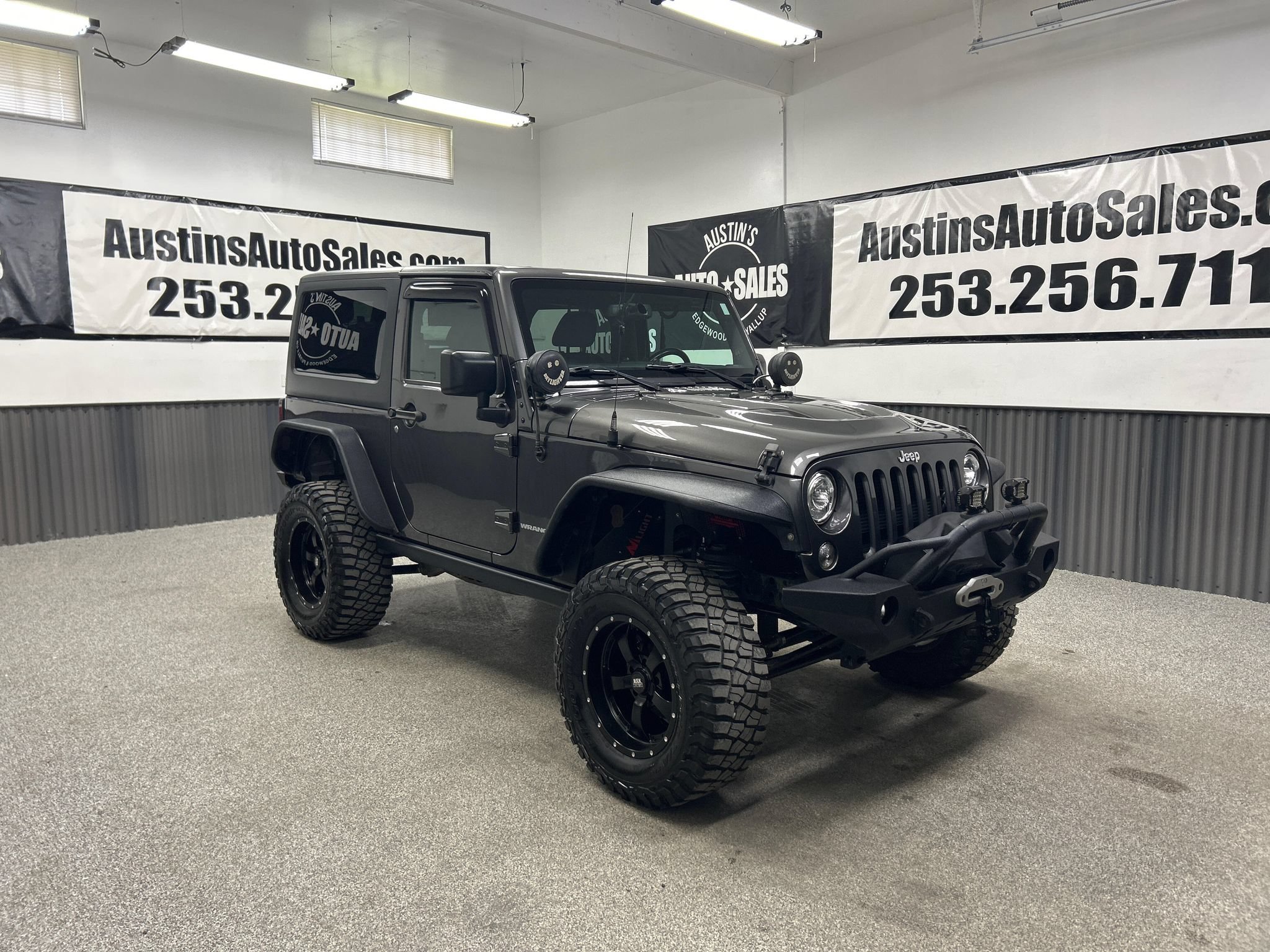Used 2017 Jeep Wrangler Rubicon w/ Power Convenience Group