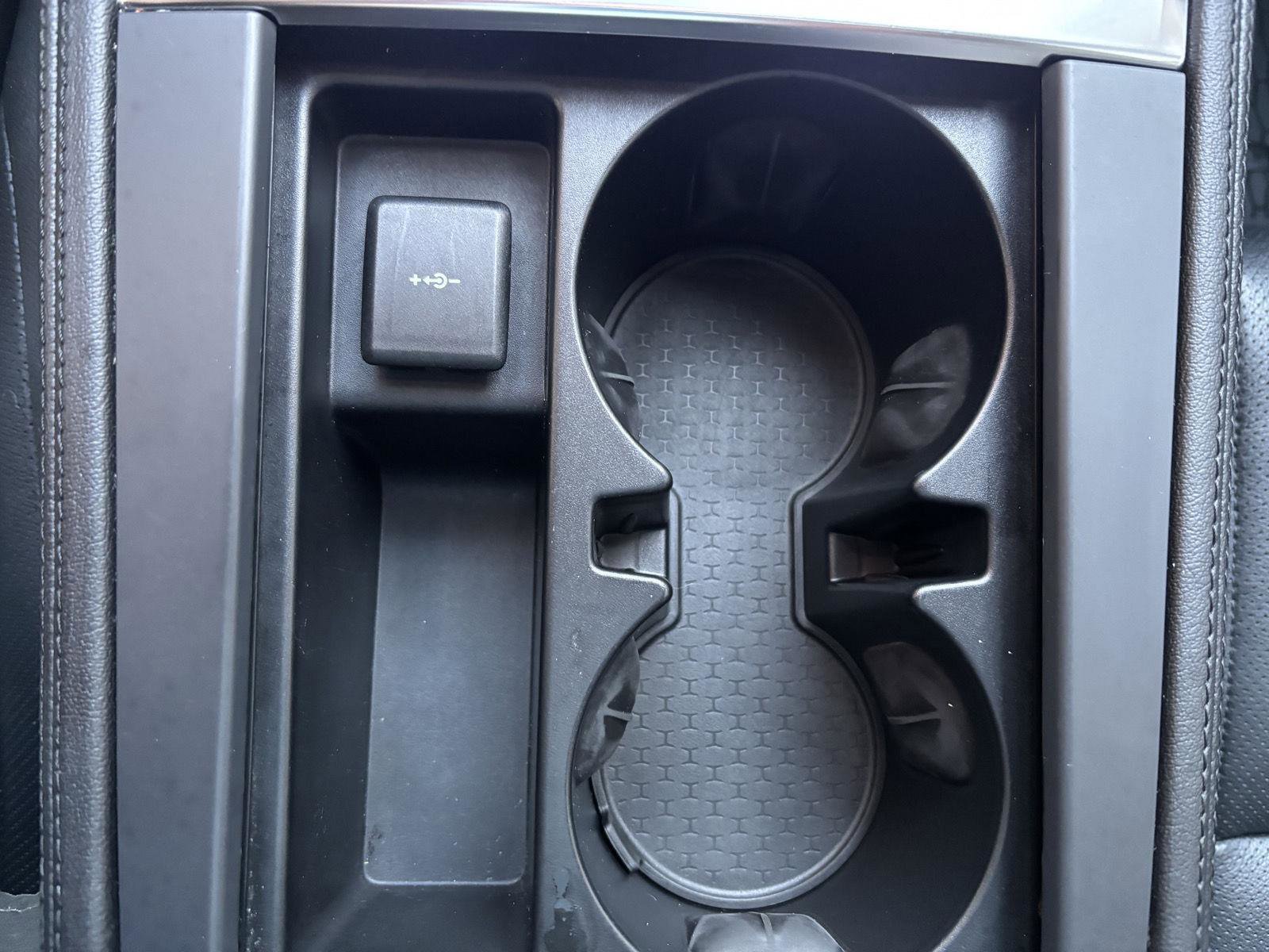 Used 2023 Jaguar F-PACE S image 19