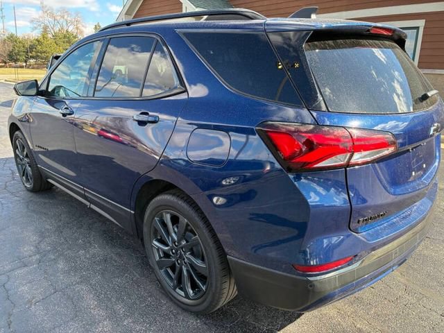 Used 2023 Chevrolet Equinox RS FWD image 3