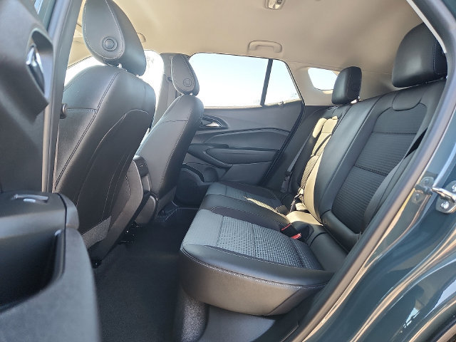 Used 2026 Chevrolet Trax LT w/ LT Convenience Package FWD image 7