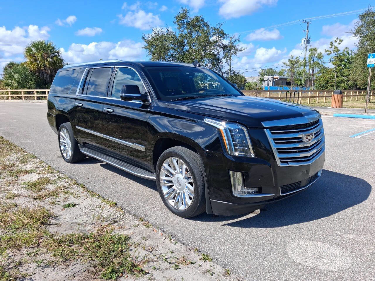 Used 2015 Cadillac Escalade ESV Platinum AWD/4WD image 1