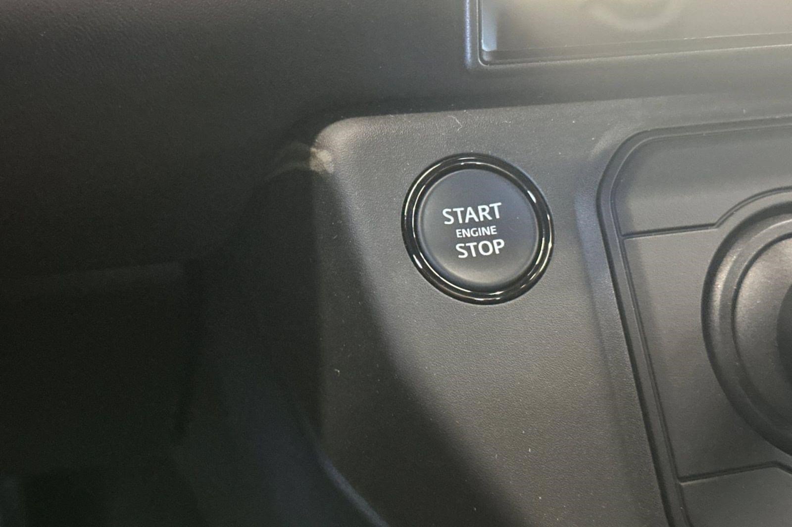 New 2026 Land Rover Defender 110 OCTA AWD/4WD image 17