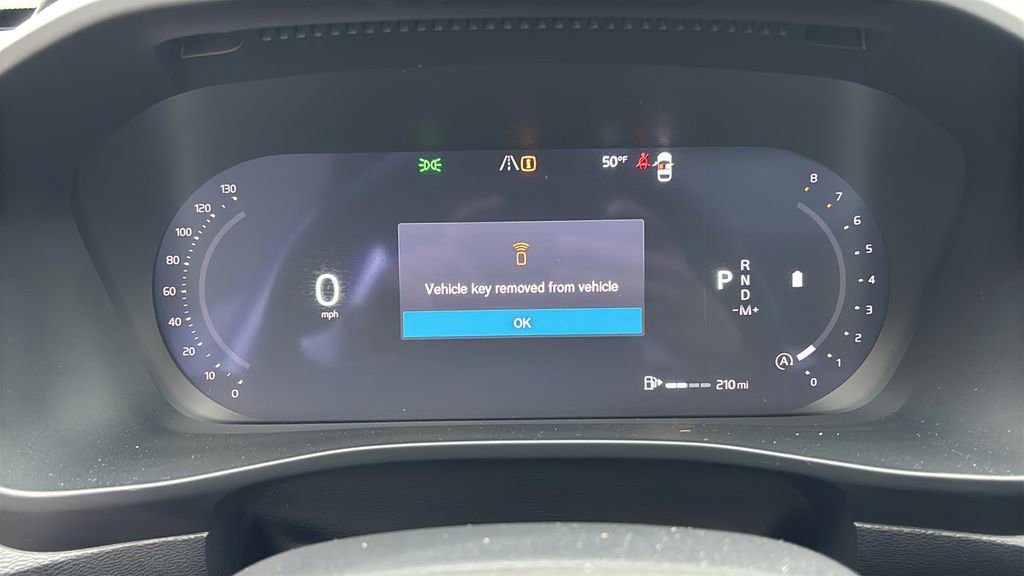 Certified 2026 Volvo XC40 B5 Plus AWD/4WD image 15