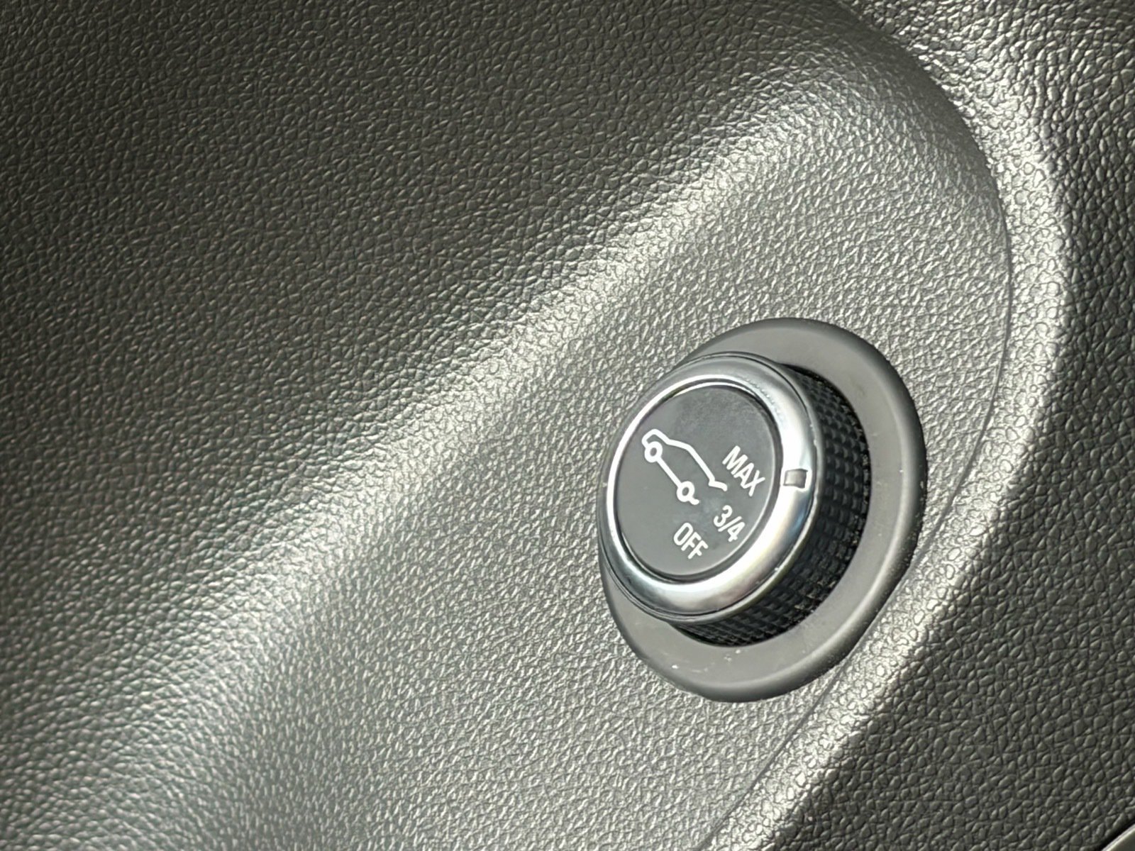 Used 2024 Buick Envista Sport Touring w/ Convenience II Package FWD image 21