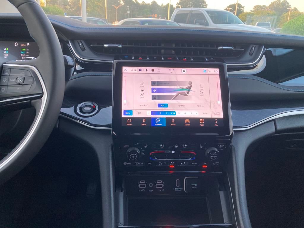 New 2024 Jeep Grand Cherokee Trailhawk w/ Advanced Protech Group II image 22