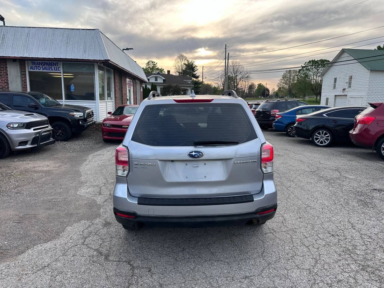 Used 2017 Subaru Forester 2.5i w/ Alloy Wheel Package AWD/4WD image 7