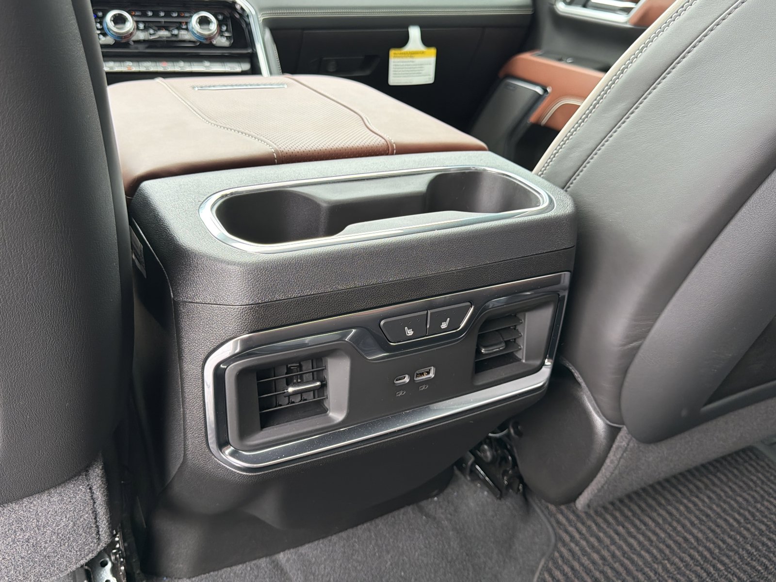 New 2026 GMC Sierra 3500 Denali Ultimate AWD/4WD image 31