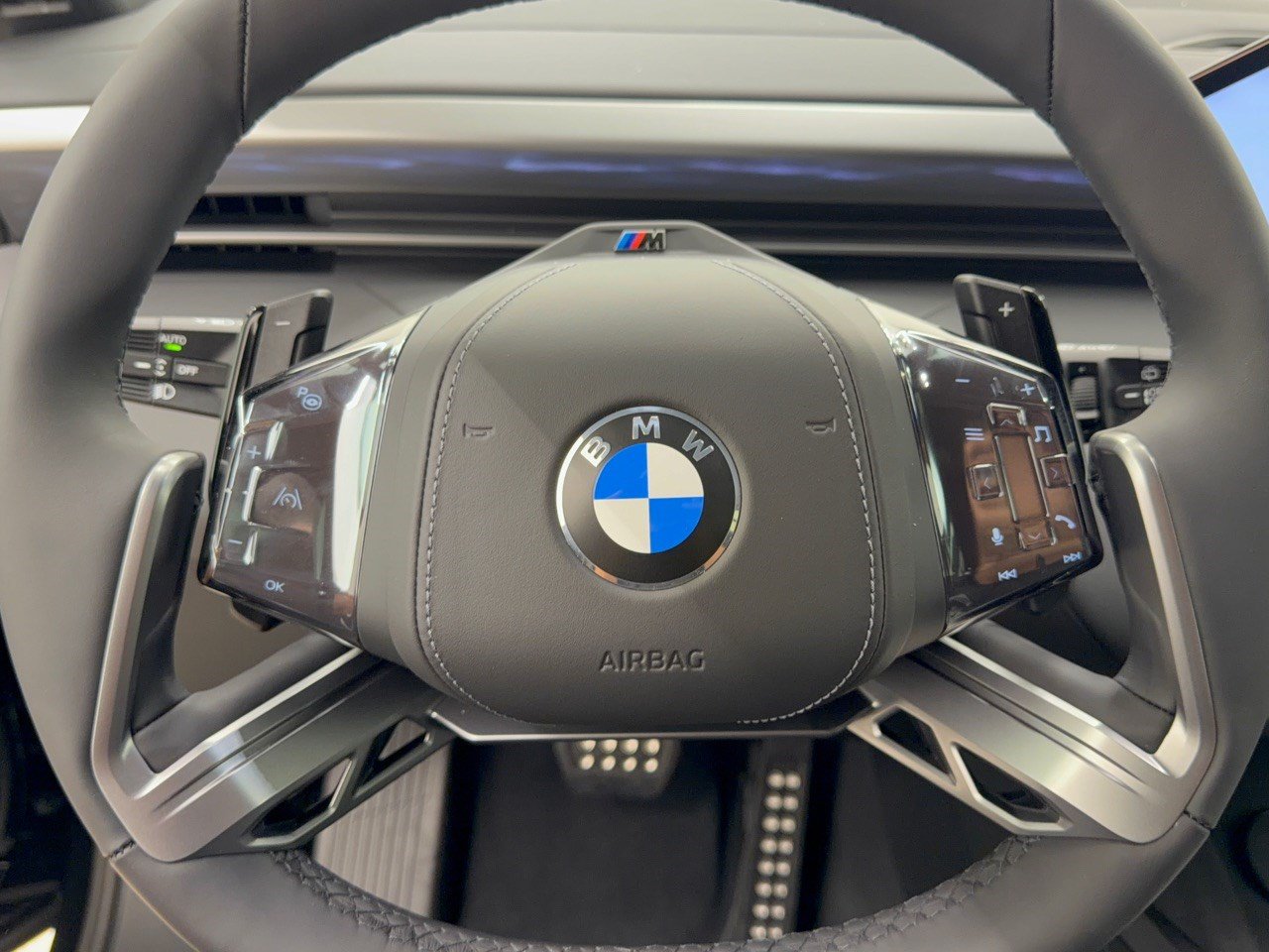 New 2027 BMW X5 xDrive40i w/ M Sport Professional Package AWD/4WD image 10