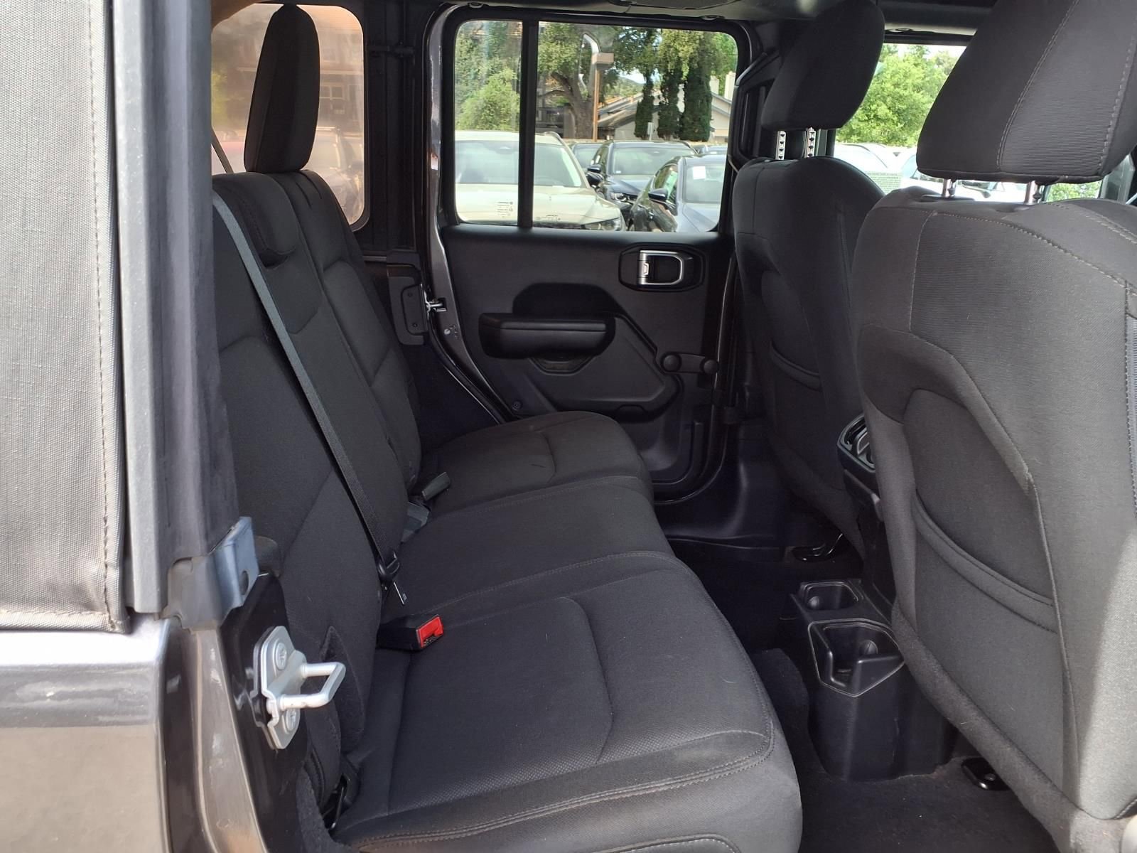 Used 2018 Jeep Wrangler Unlimited Sport image 20