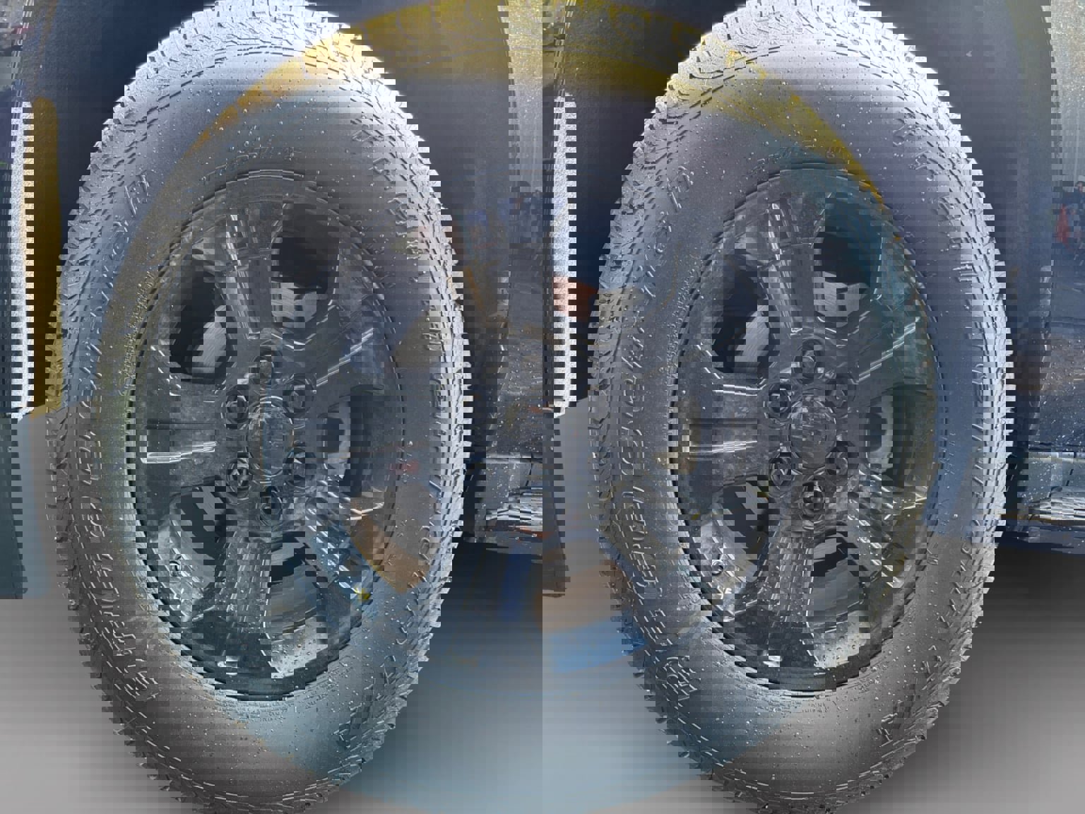 Used 2019 Chevrolet Suburban Premier w/ RST 6.2L Performance Edition AWD/4WD image 9