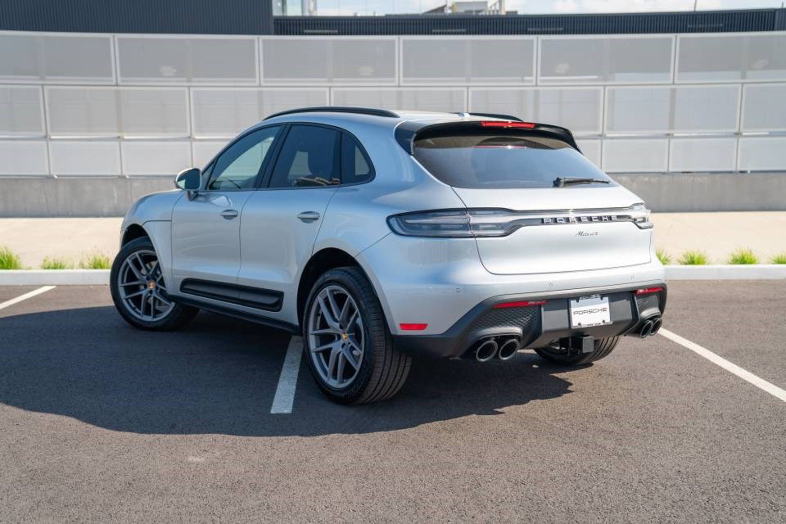 New 2026 Porsche Macan AWD/4WD image 3
