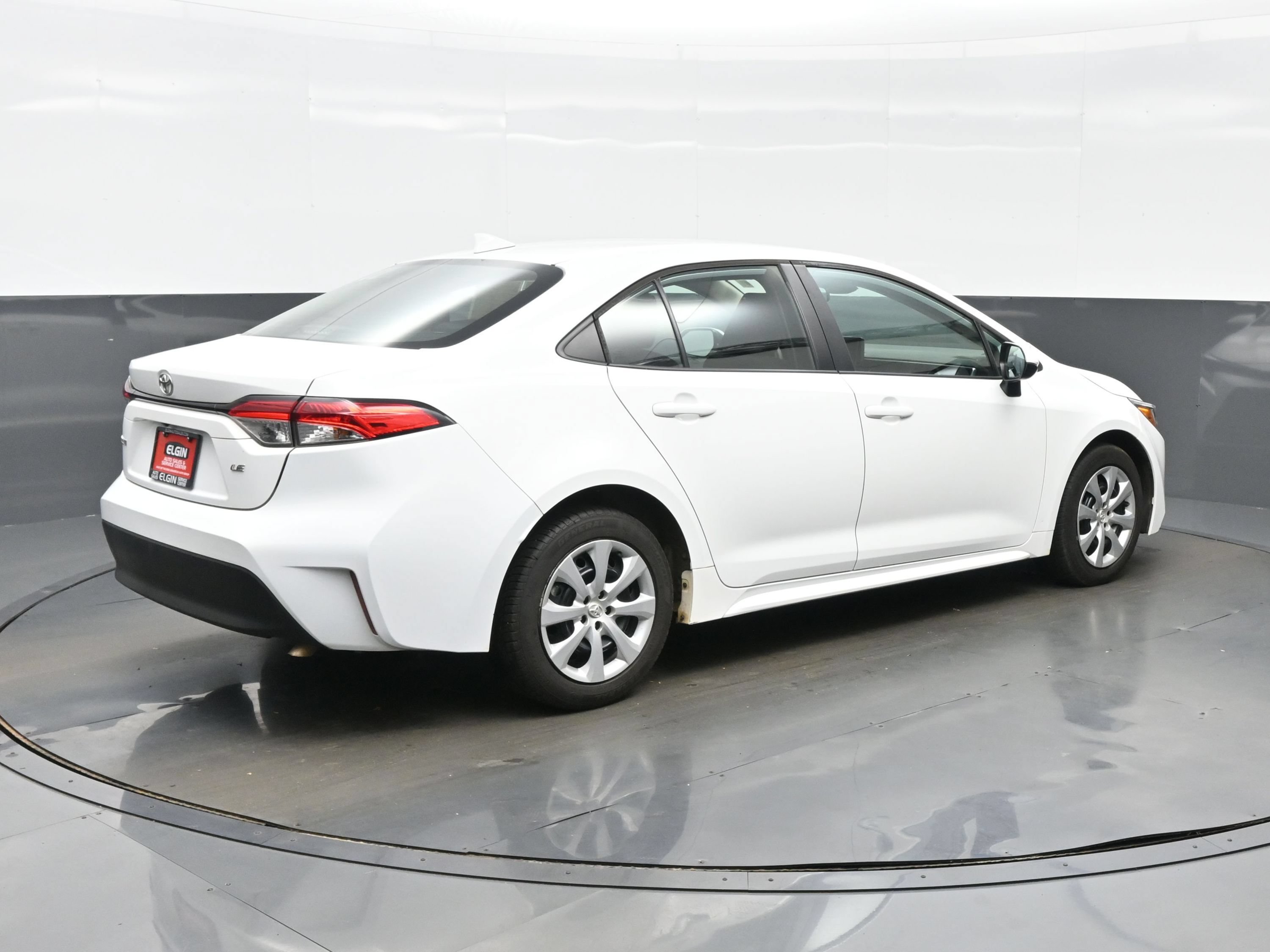 Used 2024 Toyota Corolla LE FWD image 6