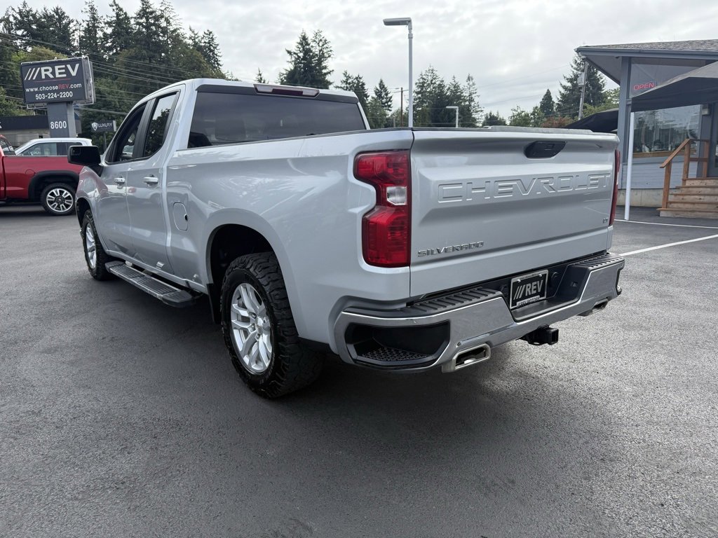 Used 2022 Chevrolet Silverado 1500 LT image 2