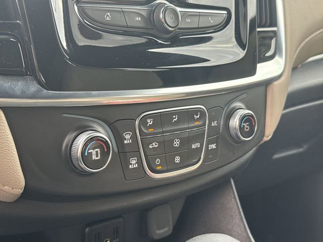 Used 2023 Chevrolet Traverse LS image 18