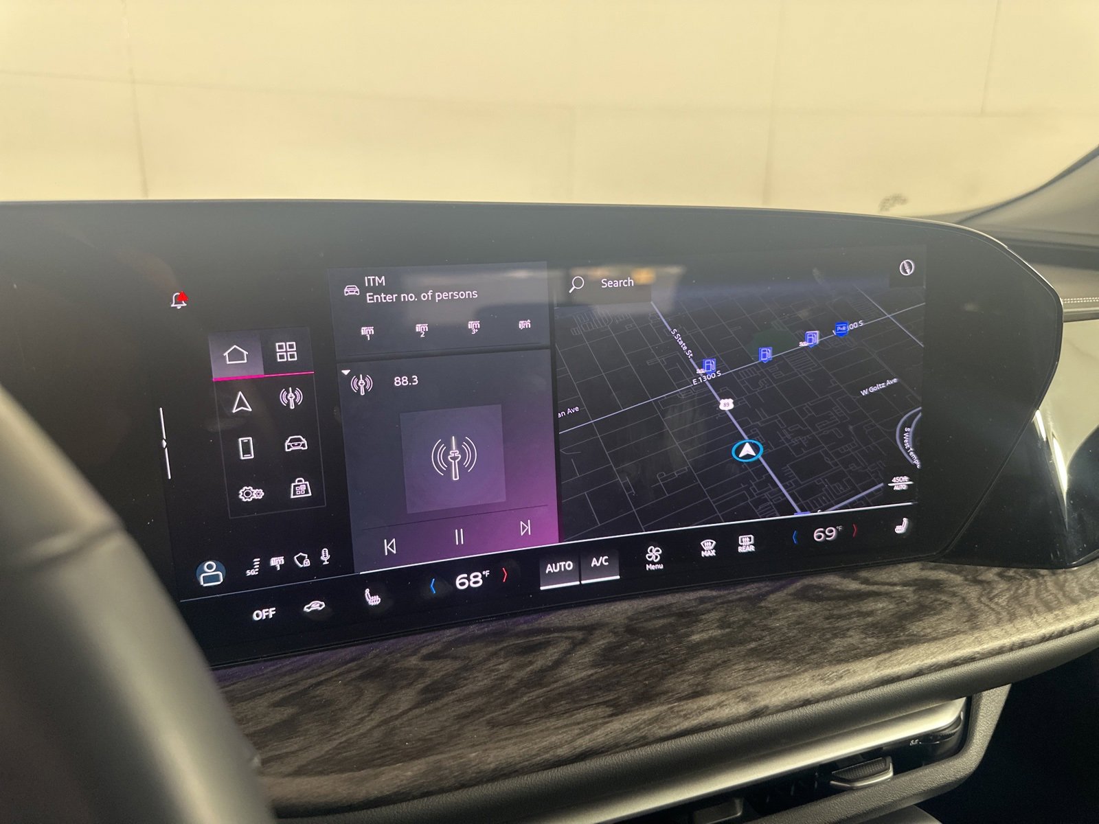 Certified 2025 Audi Q5 2.0T Premium Plus w/ Premium Plus image 20