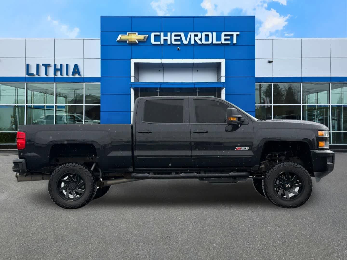 Used 2018 Chevrolet Silverado 2500 LTZ w/ Duramax Plus Package AWD/4WD image 8