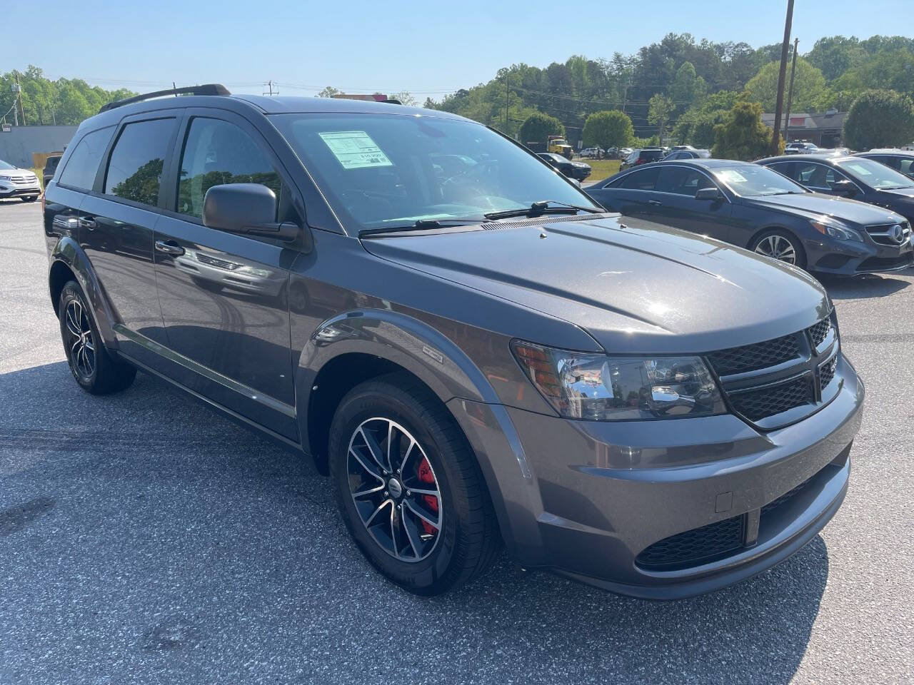 Used 2018 Dodge Journey SE w/ Blacktop Package FWD image 8