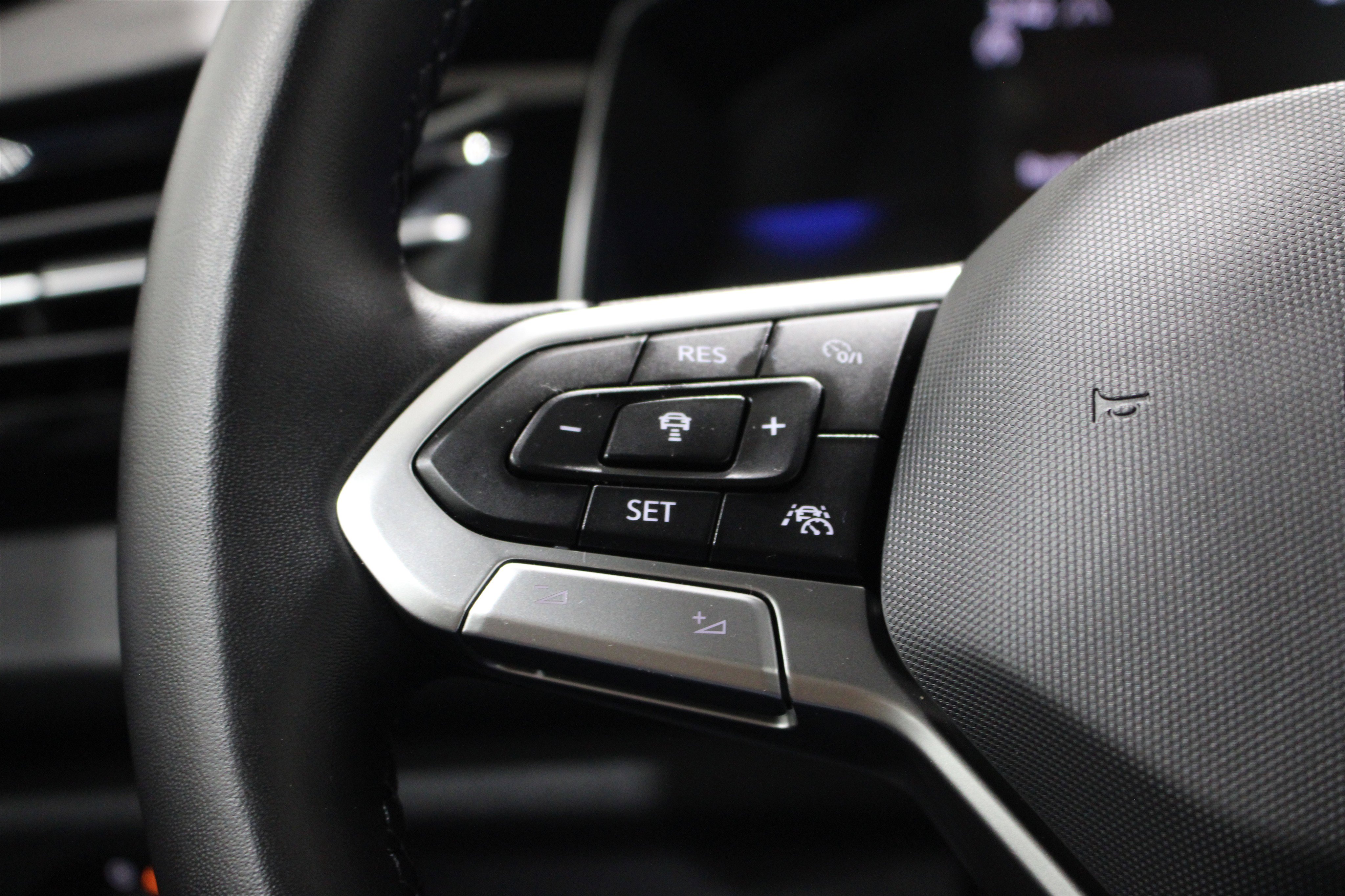 Used 2025 Volkswagen Jetta Sport FWD image 13