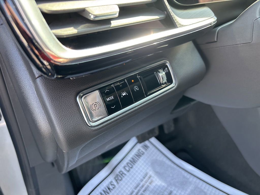 Used 2025 Buick Envision Preferred AWD/4WD image 23
