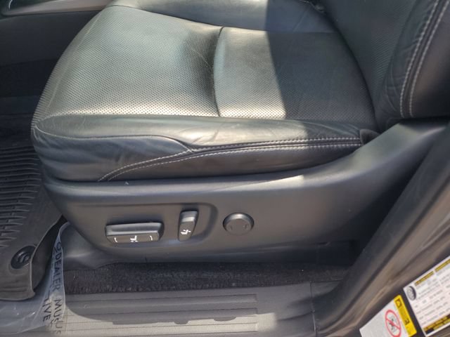 Used 2017 Toyota 4Runner Limited AWD/4WD image 17