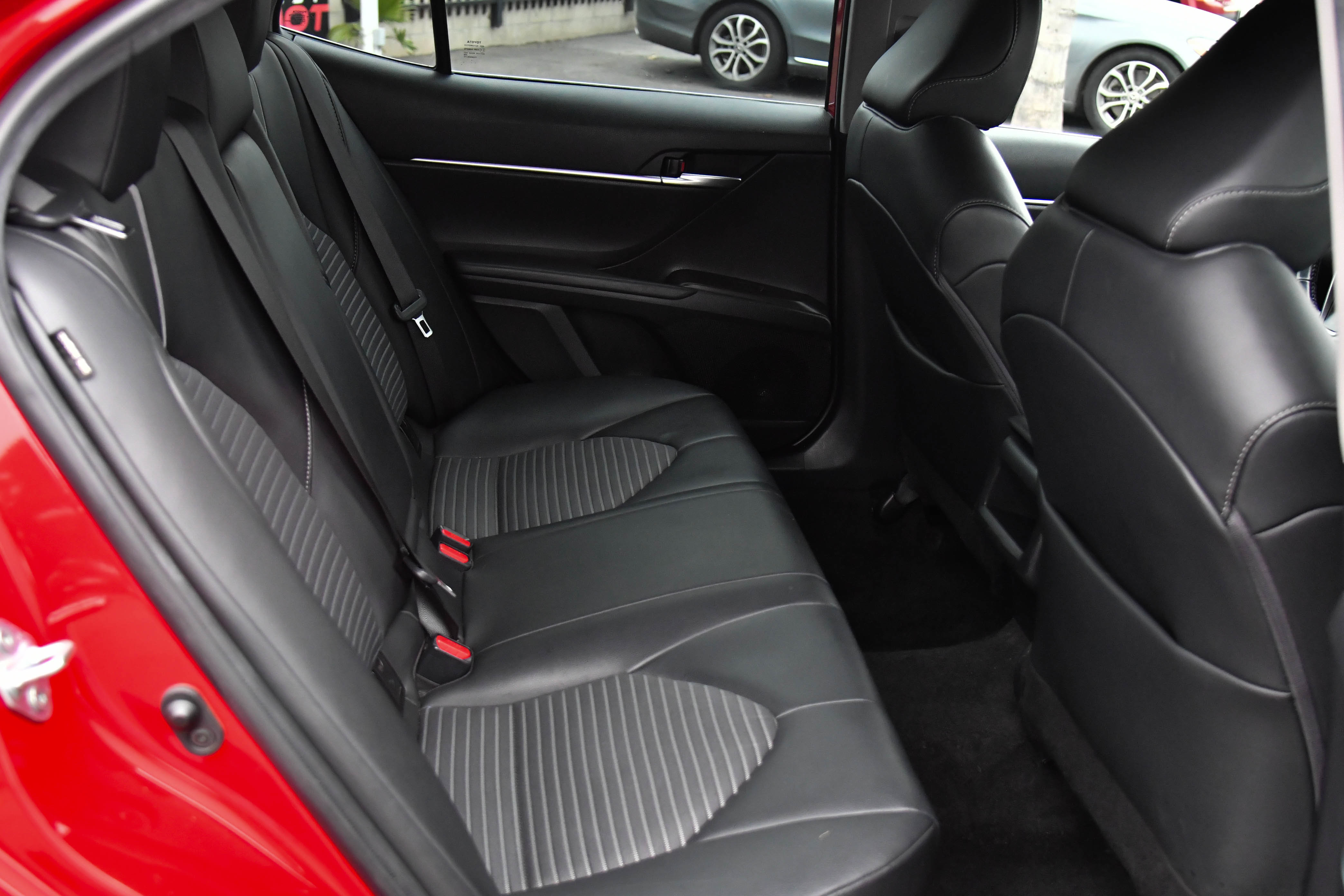 Used 2023 Toyota Camry SE image 40