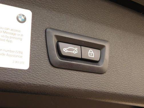 Used 2018 BMW X1 xDrive28i w/ Convenience Package AWD/4WD image 9