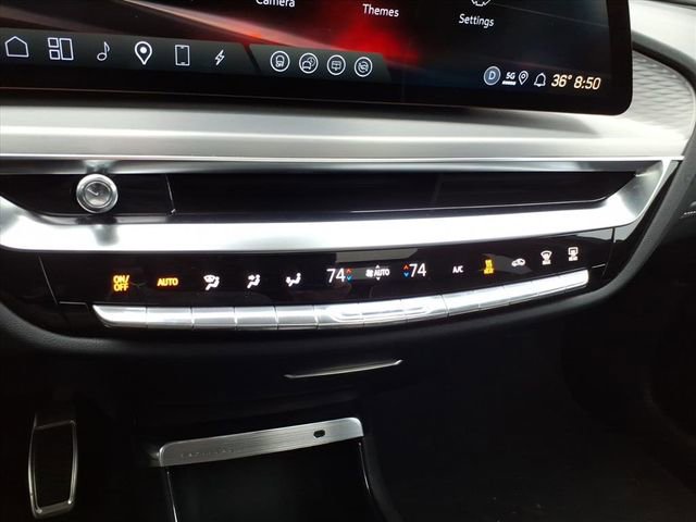 New 2026 Cadillac Lyriq V AWD/4WD image 31