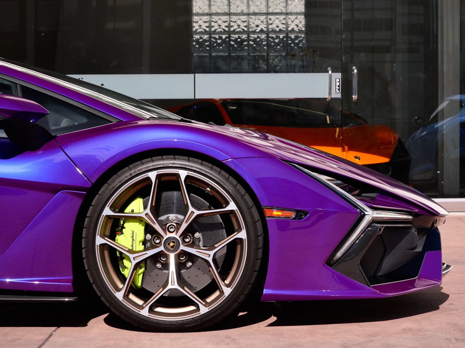 Used 2025 Lamborghini Revuelto AWD/4WD image 9