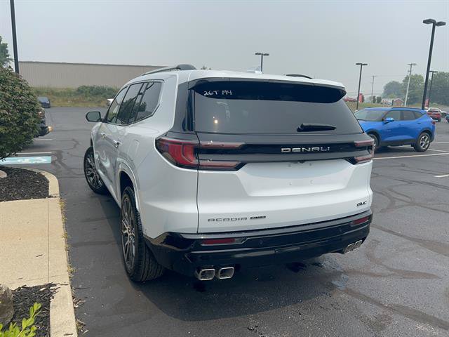 New 2026 GMC Acadia Denali Ultimate w/ LPO, Floor Liner Package AWD/4WD image 5