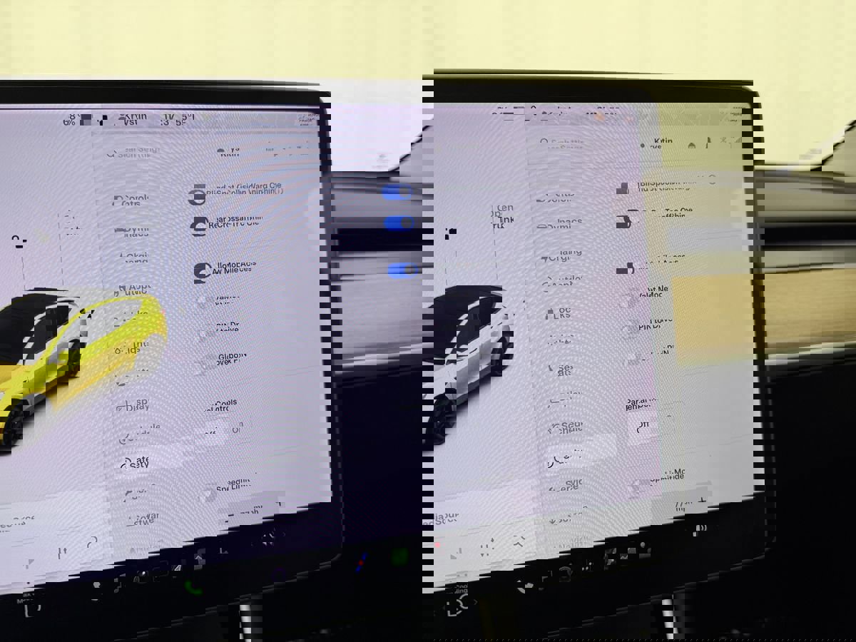 Used 2020 Tesla Model Y Long Range image 17