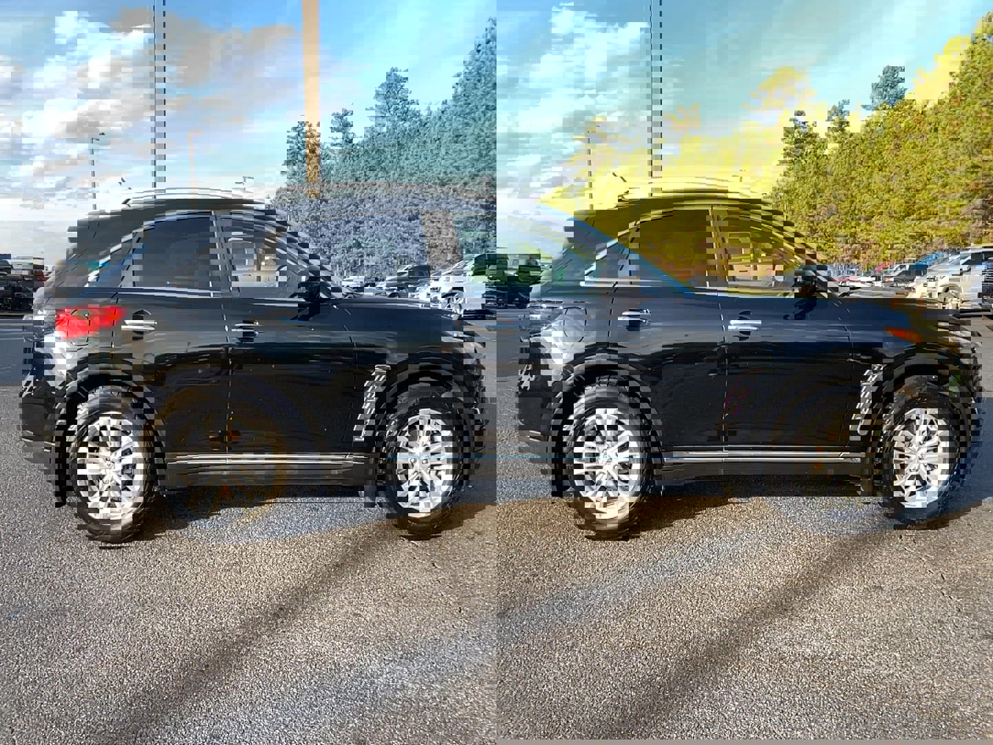 Used 2013 INFINITI FX37 AWD w/ Premium Pkg image 5