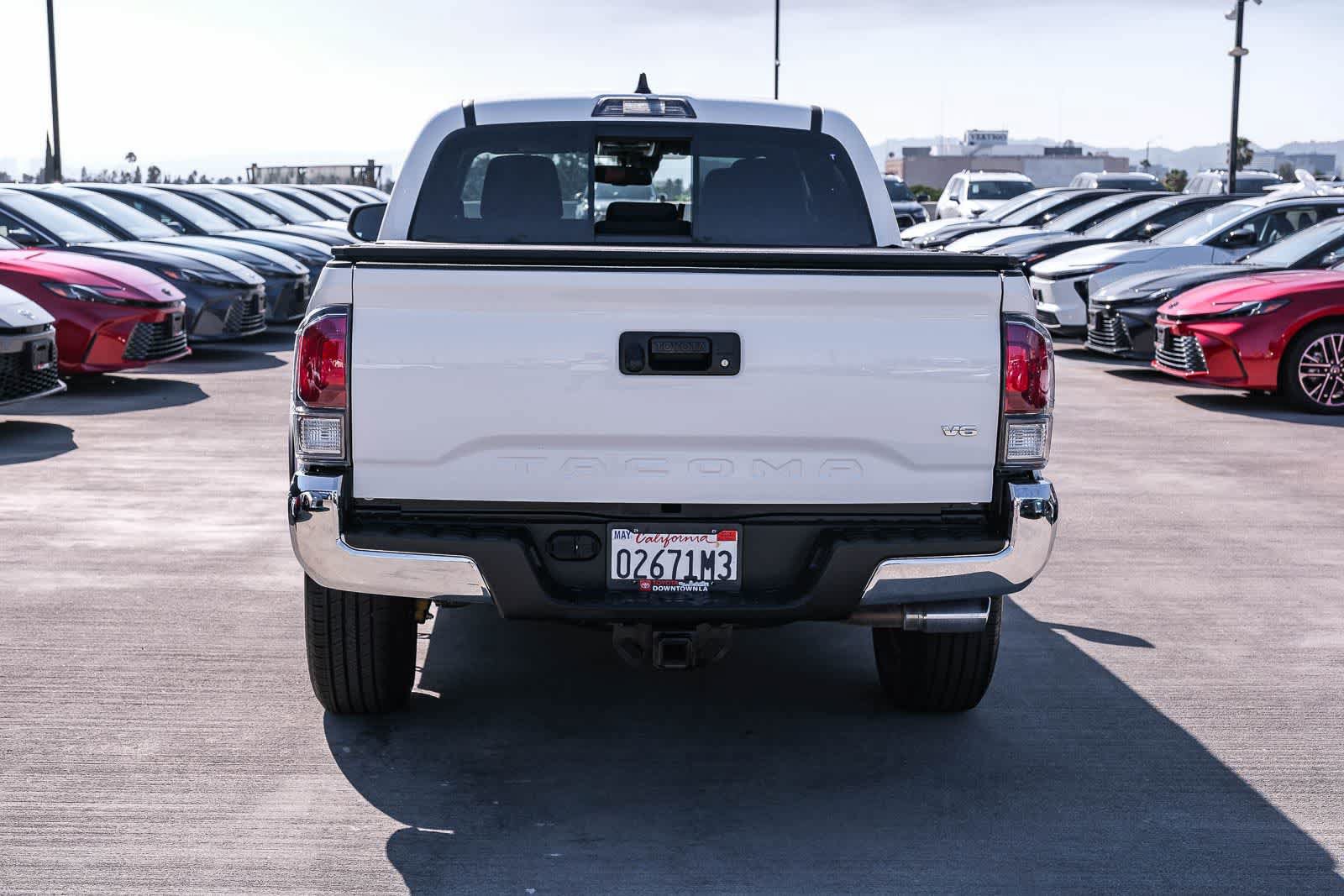 Certified 2022 Toyota Tacoma TRD Off-Road AWD/4WD image 5